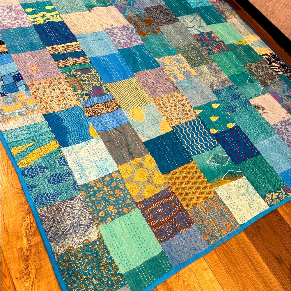 Patchwork Quilt in Blue and Green Tones - Picture 6 of 6